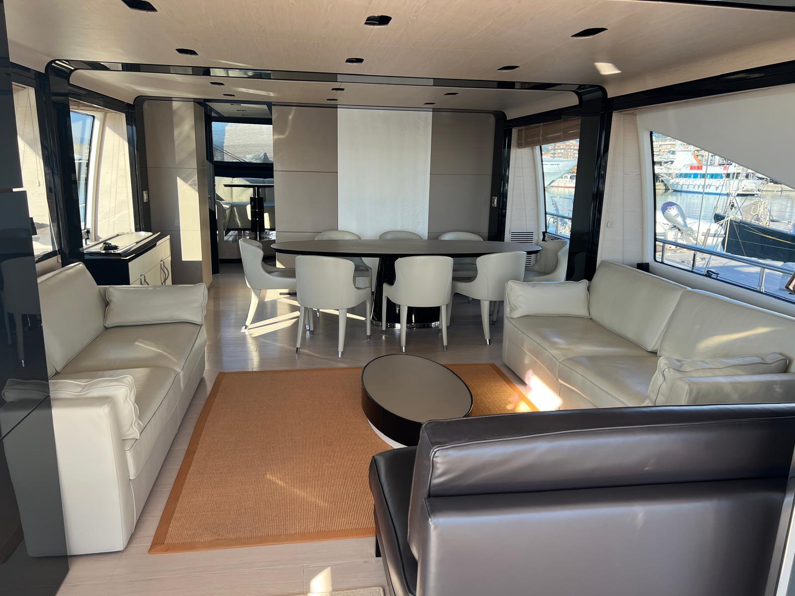 2015 AZIMUT  80' 